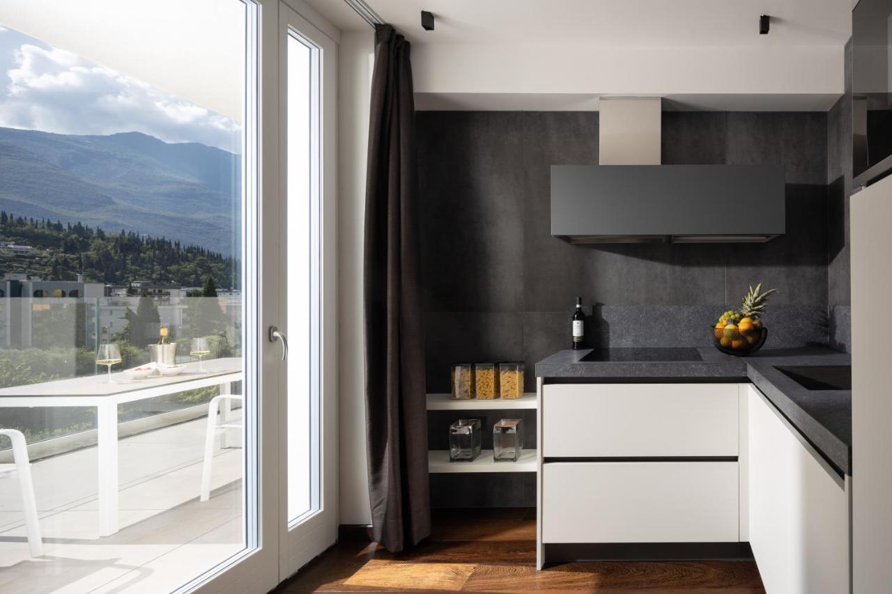 Aris Apartments & Sky Pool - Tonelli Hotels - Adult Friendly Riva del Garda Luaran gambar