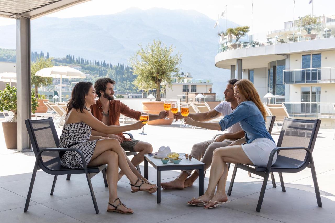 Aris Apartments & Sky Pool - Tonelli Hotels - Adult Friendly Riva del Garda Luaran gambar