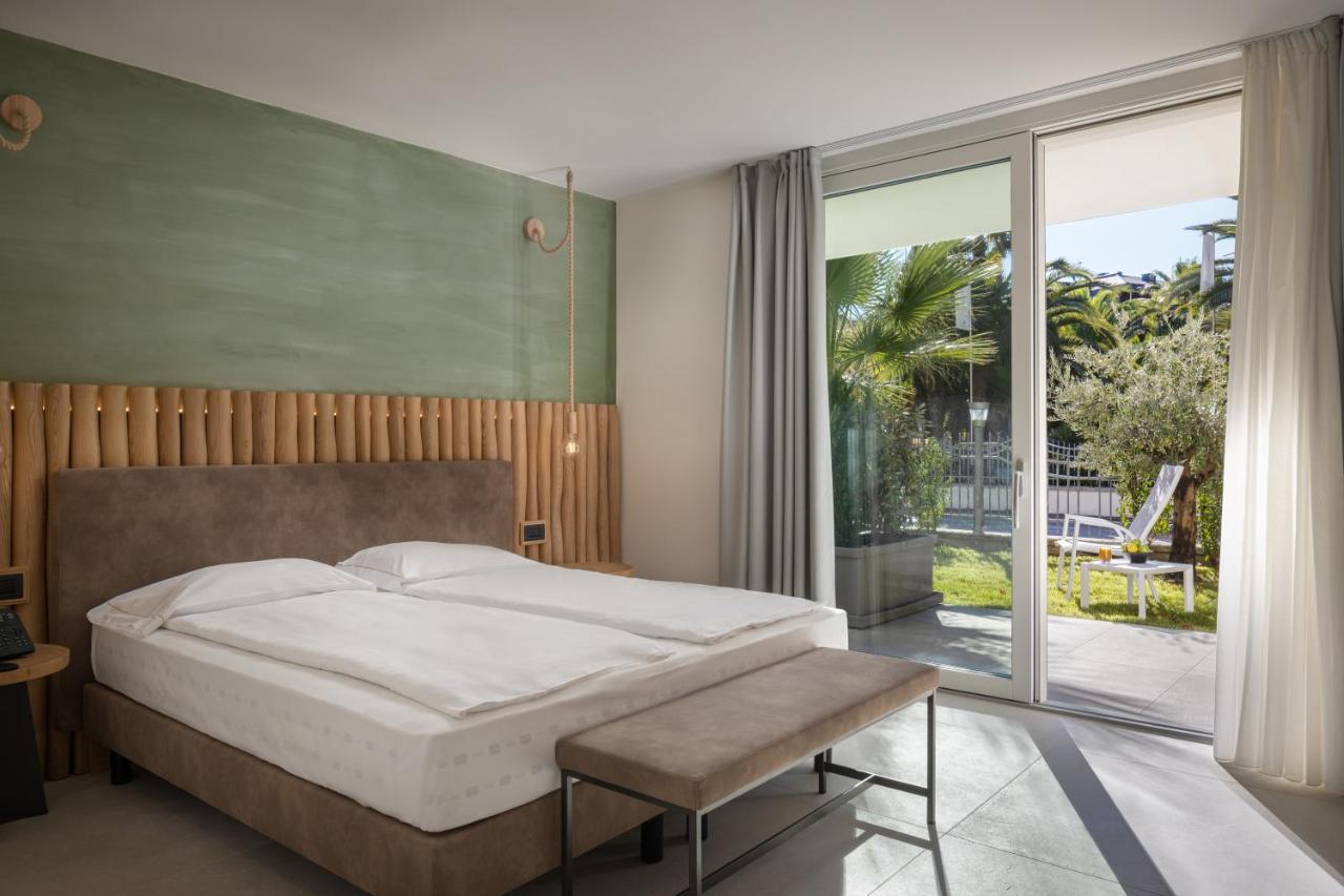 Aris Apartments & Sky Pool - Tonelli Hotels - Adult Friendly Riva del Garda Bilik gambar